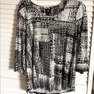 Stylish 3/4 length sleeve top